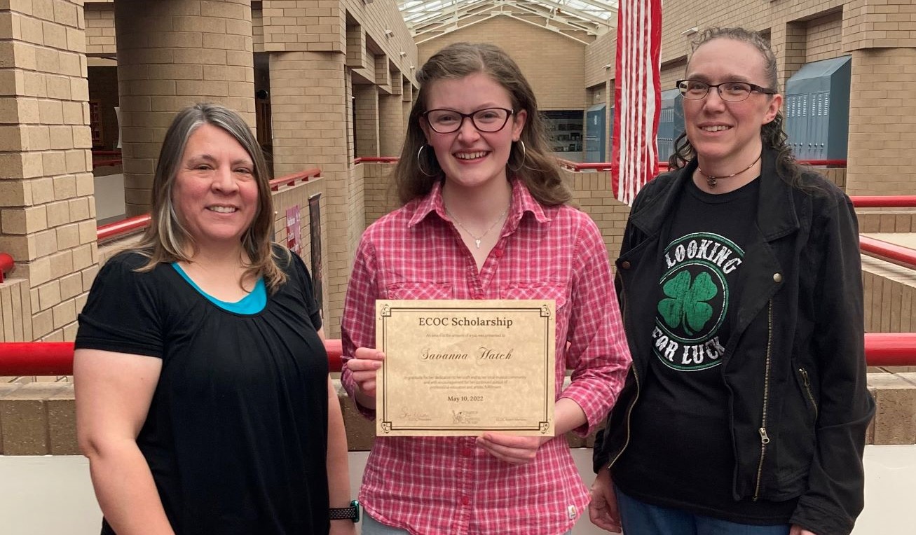 2022 Scholarship Recipient Savanna Hatch with ECOC Board Members Maia Farrens & Rebeka McFaddenh